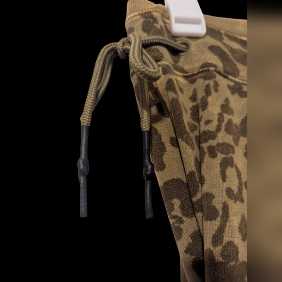 Size Medium Joylab Acid Wash Leopard Print Joggers - Picture 2 of 3